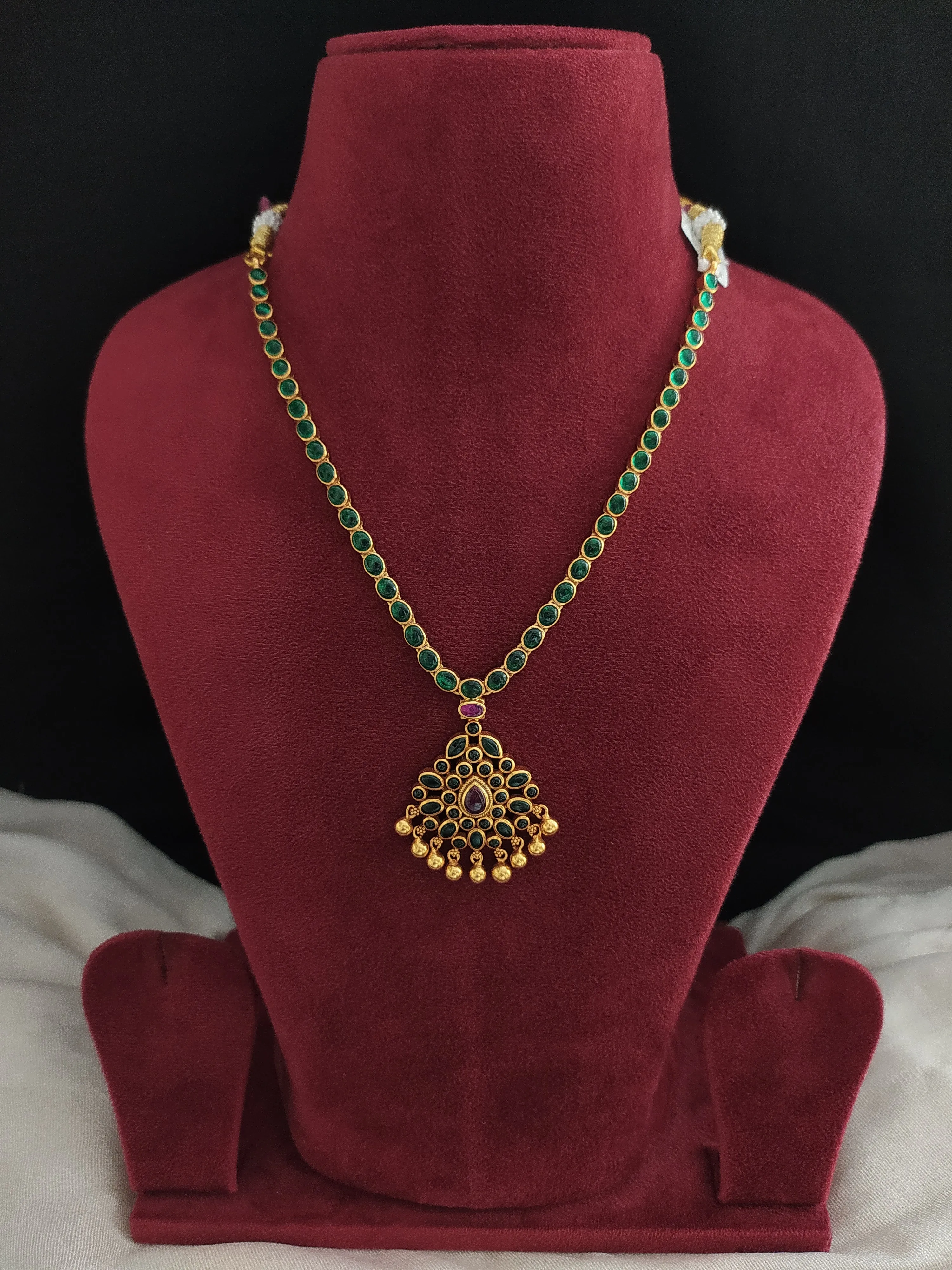 92.5 Pure Silver Emerald Necklace