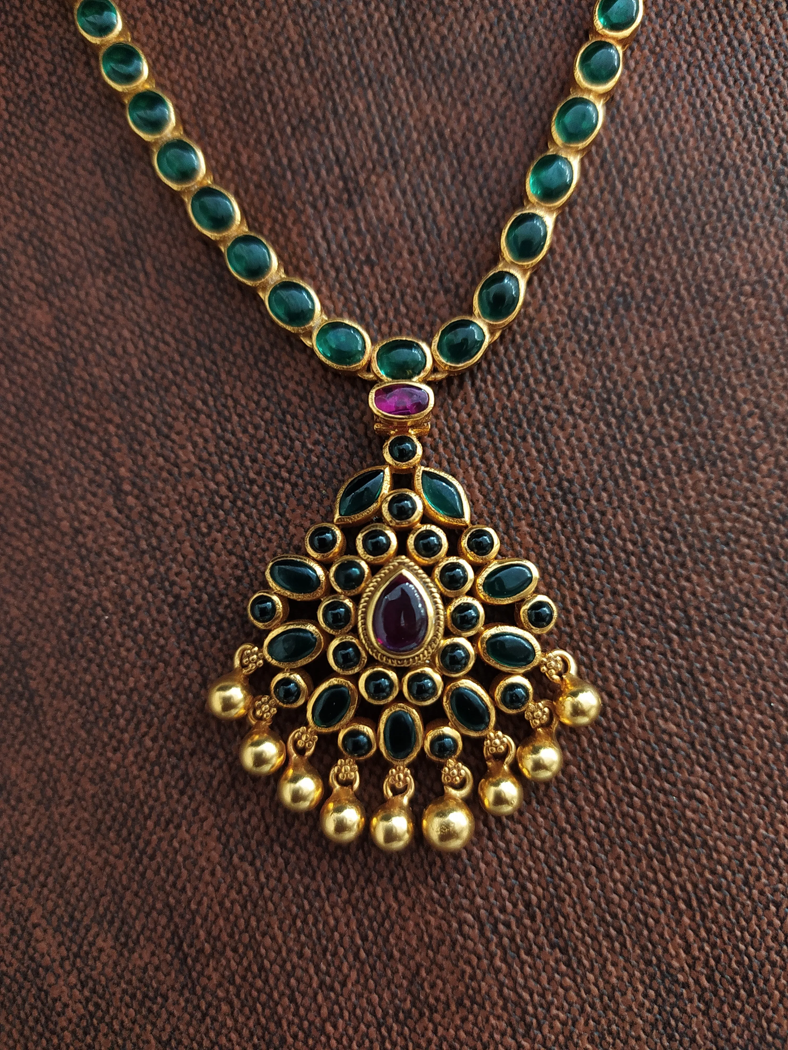 92.5 Pure Silver Emerald Necklace