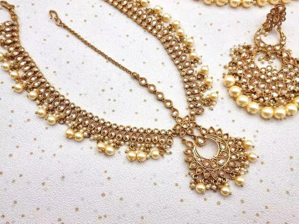 Adhira - bridal jewellery set