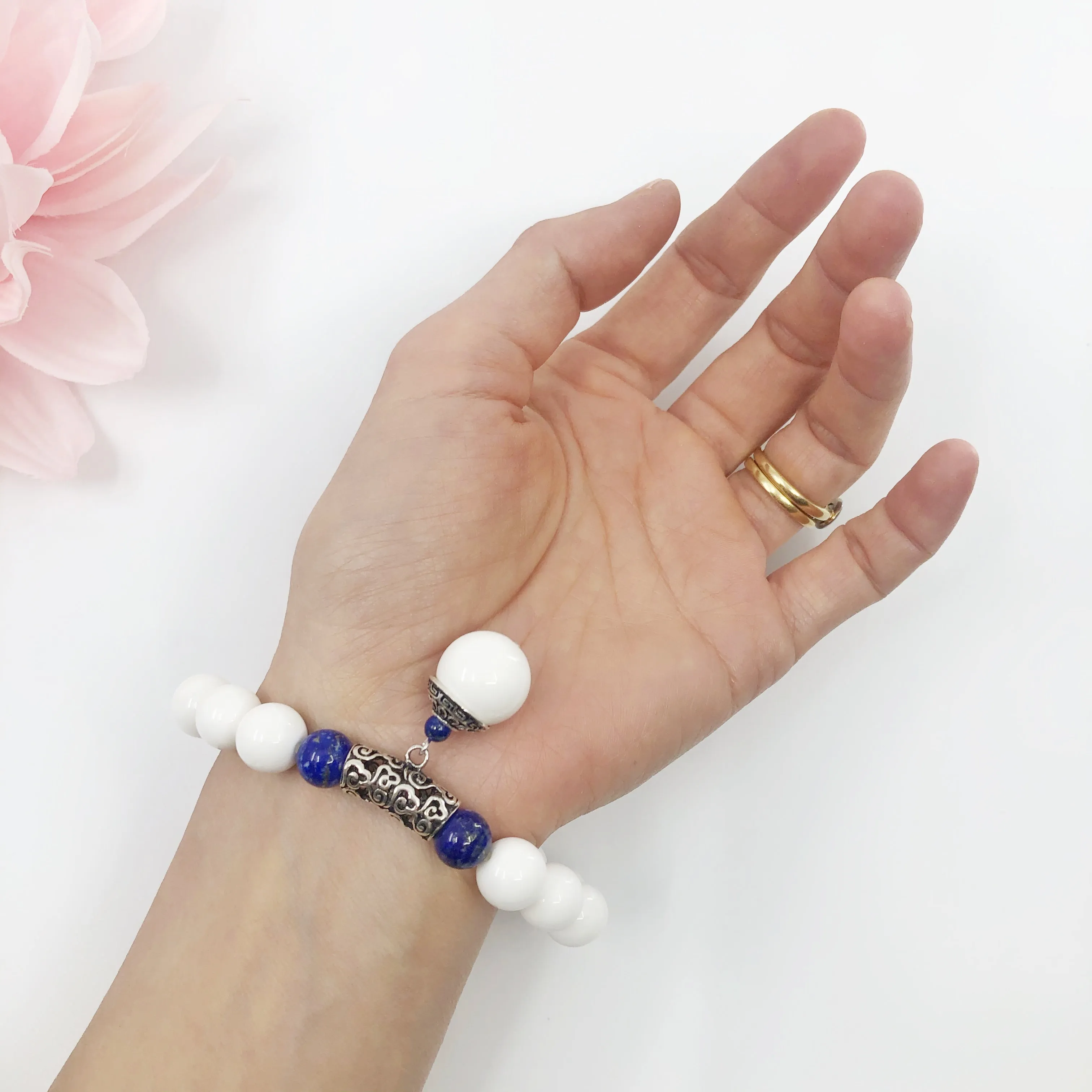 Auspicious Beaded Tridacna Bracelet 10mm