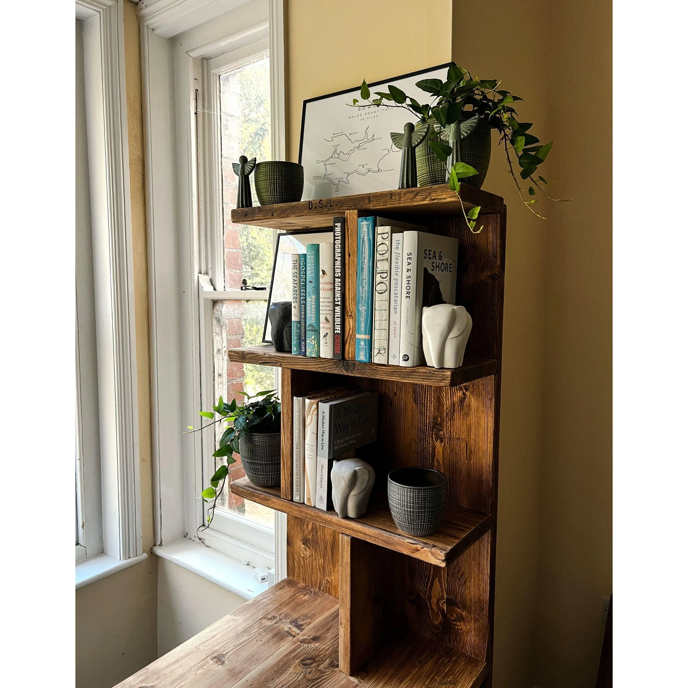 BIGSBY: Desk With Integrated Bookshelf