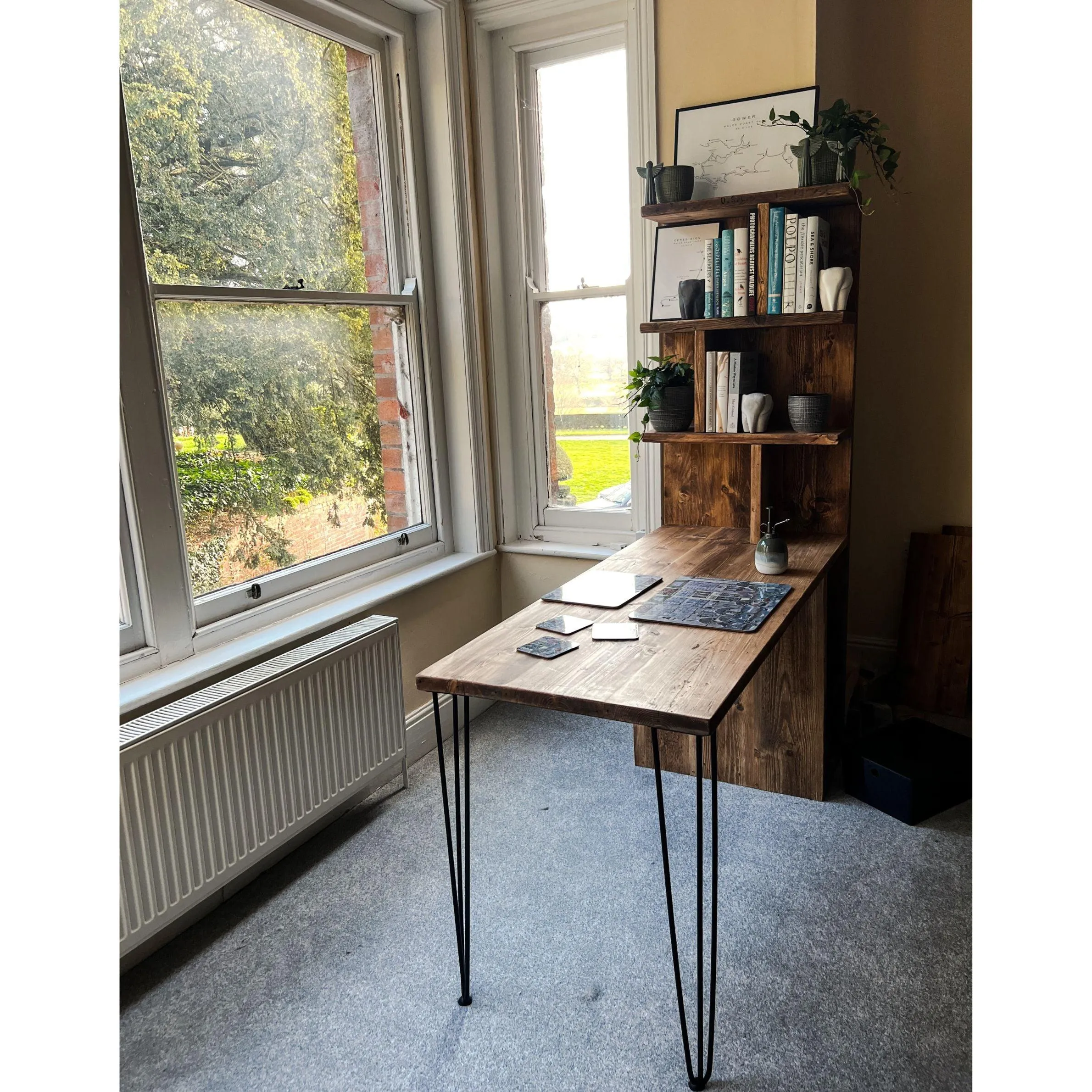 BIGSBY: Desk With Integrated Bookshelf