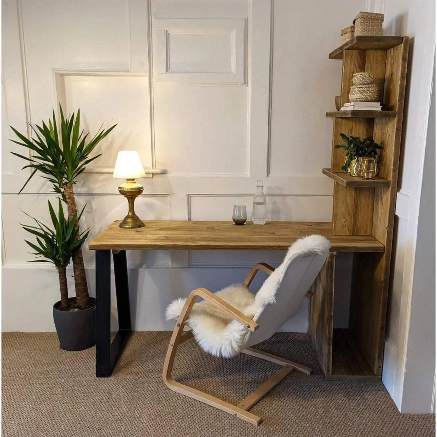 BIGSBY: Desk With Integrated Bookshelf