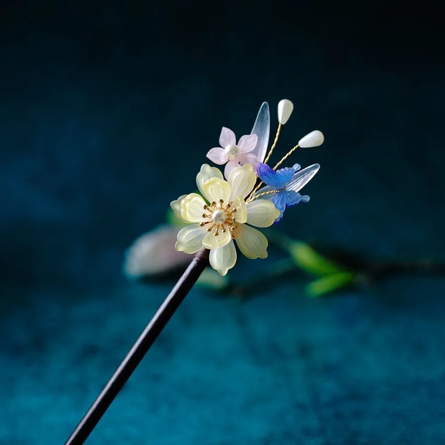 Butterfly Ancient Style Wood Tassel Hairpin