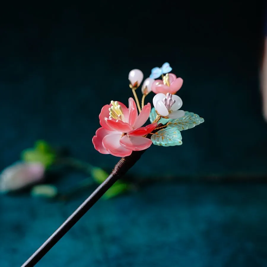 Butterfly Ancient Style Wood Tassel Hairpin