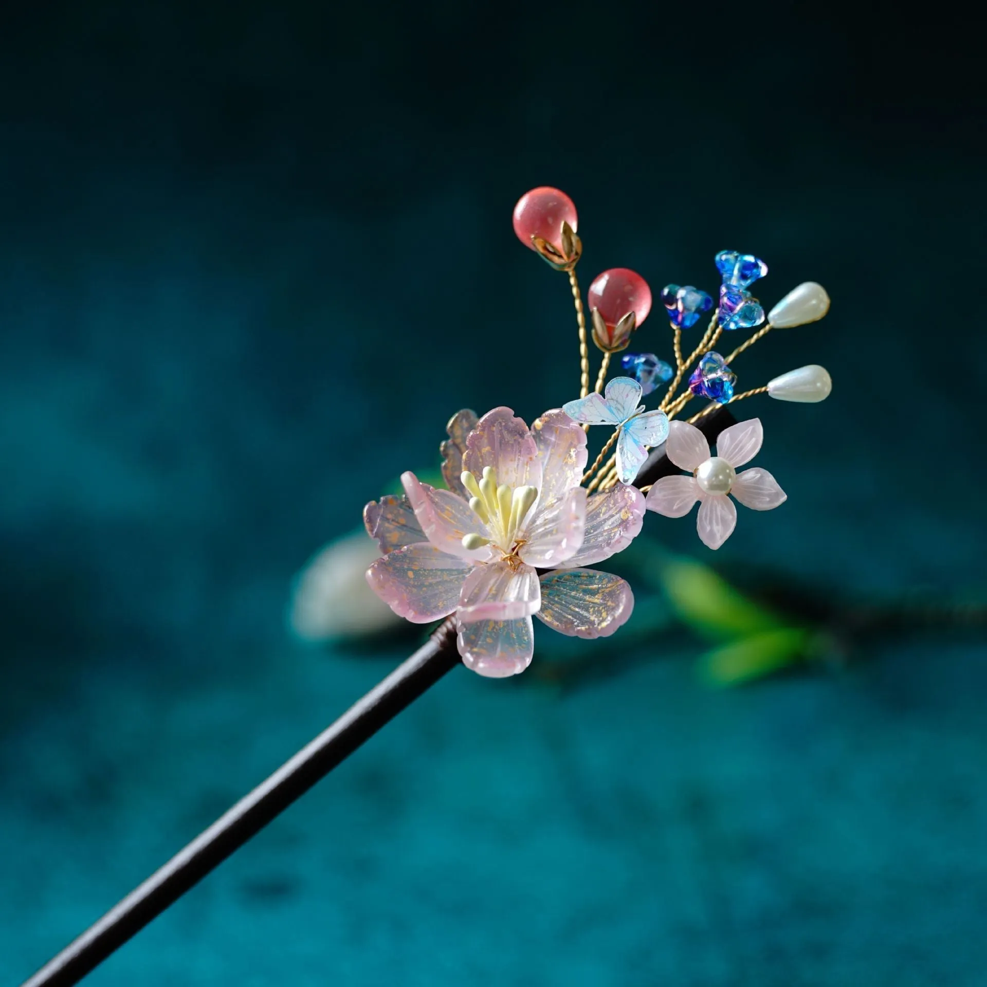Butterfly Ancient Style Wood Tassel Hairpin