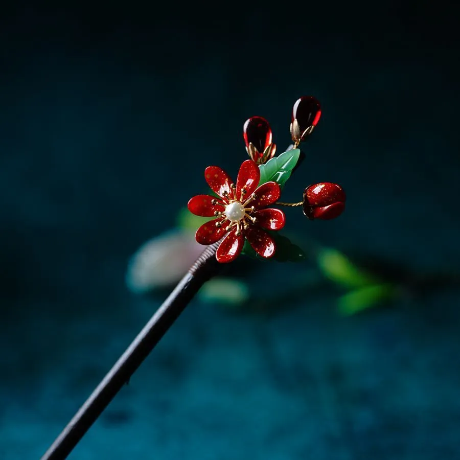 Butterfly Ancient Style Wood Tassel Hairpin
