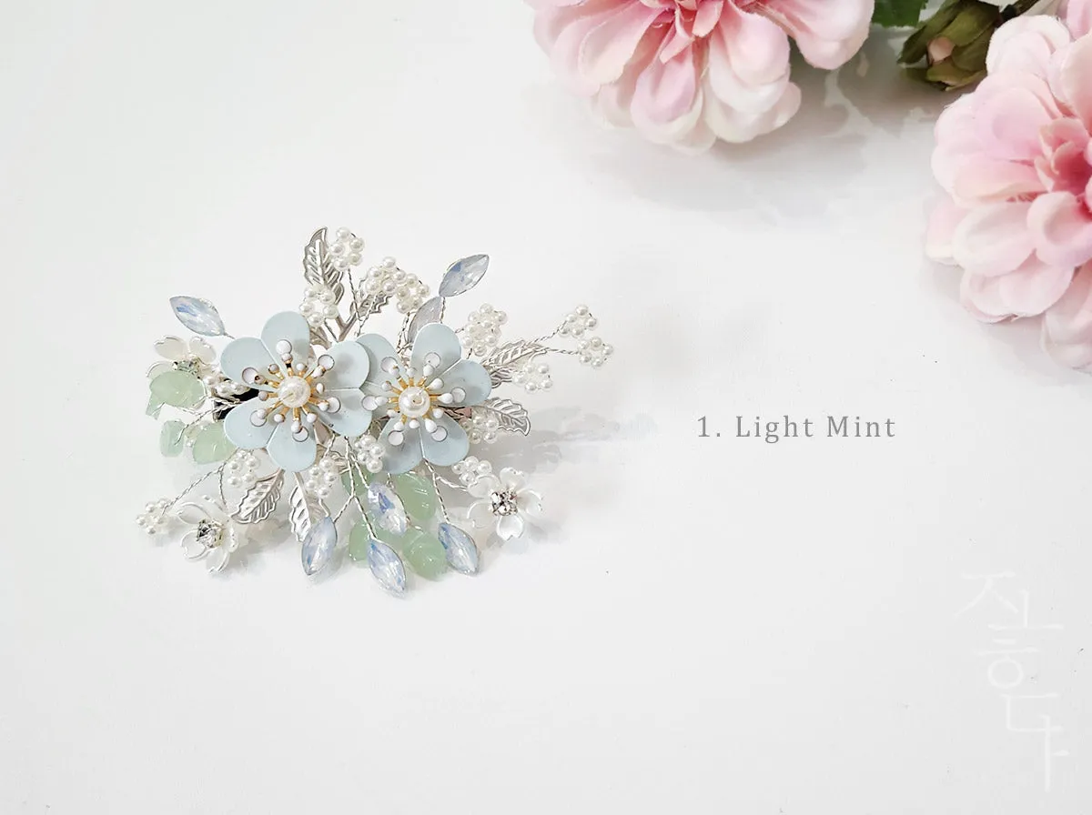 Clover with Flowers Hair Pin (2 Colors)