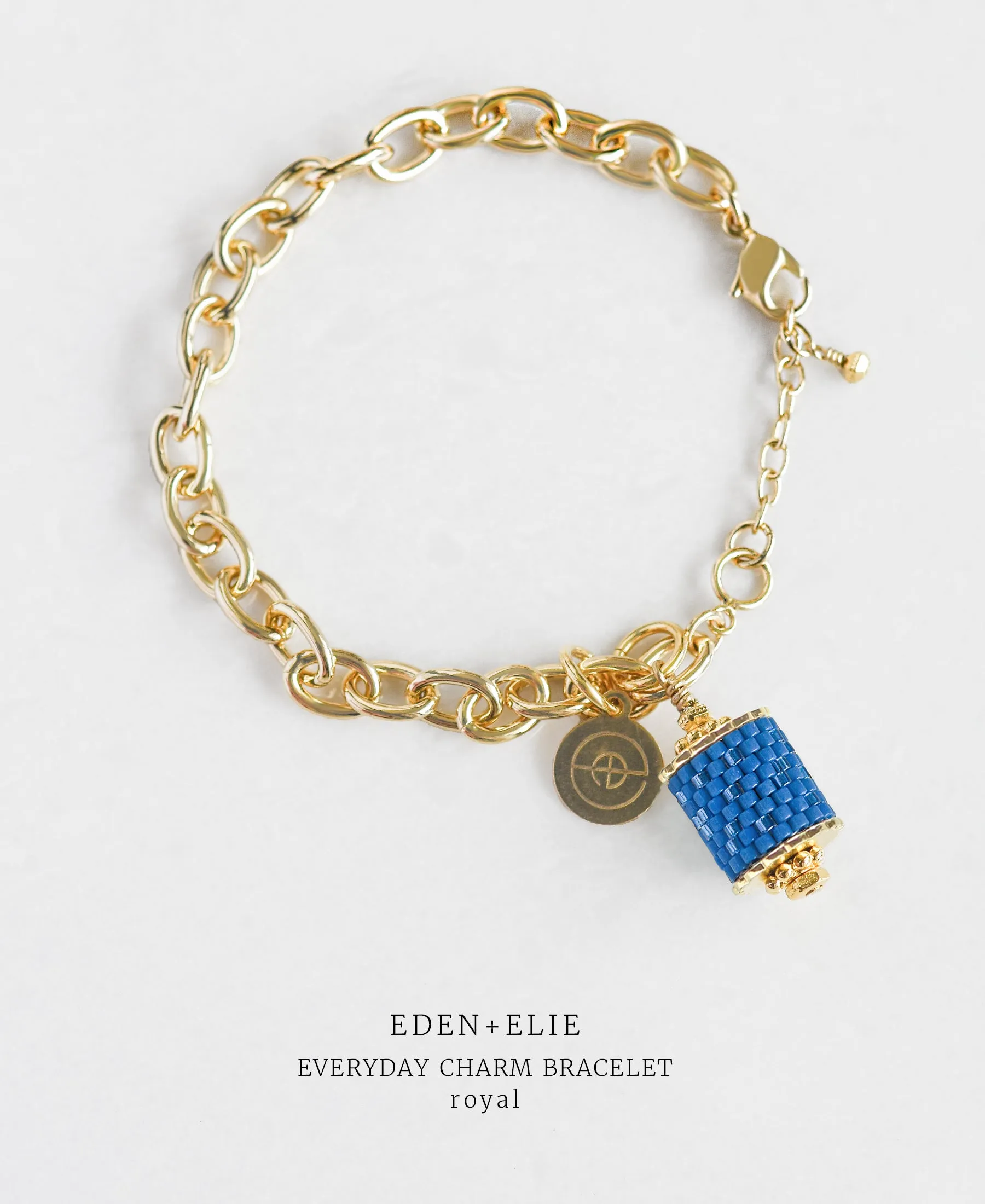 EDEN   ELIE Everyday Gold Charm Bracelet  - royal blue