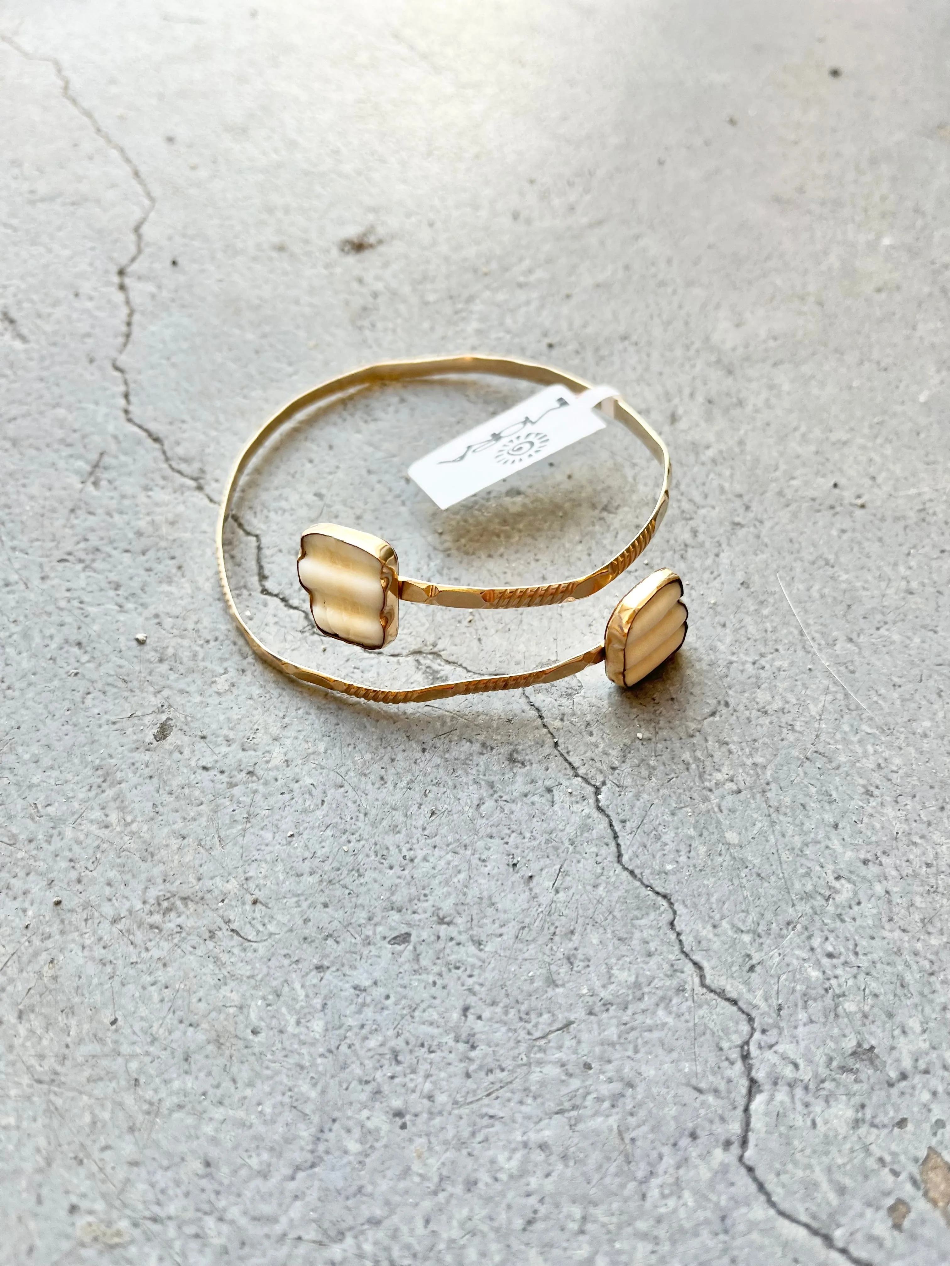 Elia brazalete from House of Onde