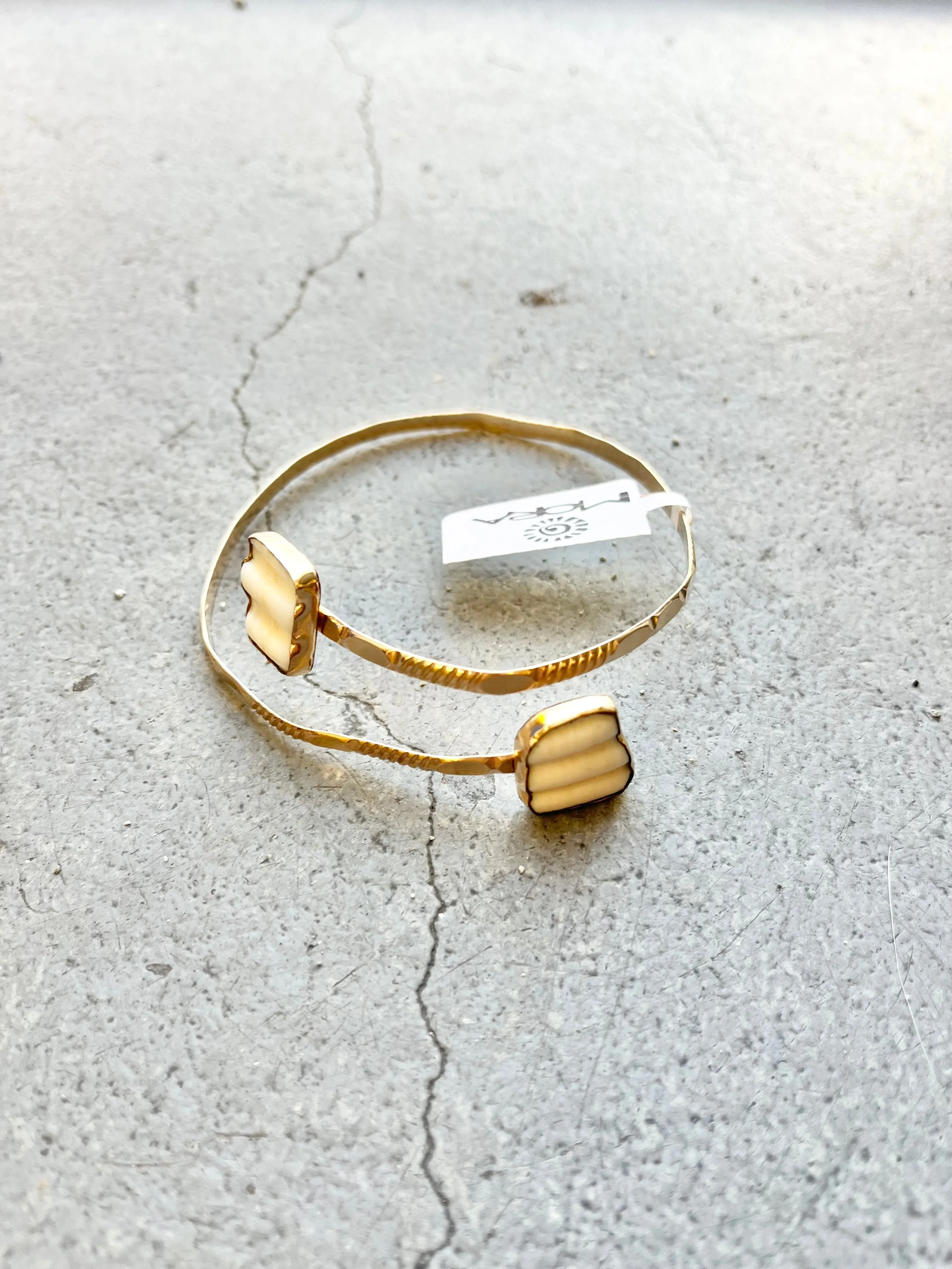 Elia brazalete from House of Onde