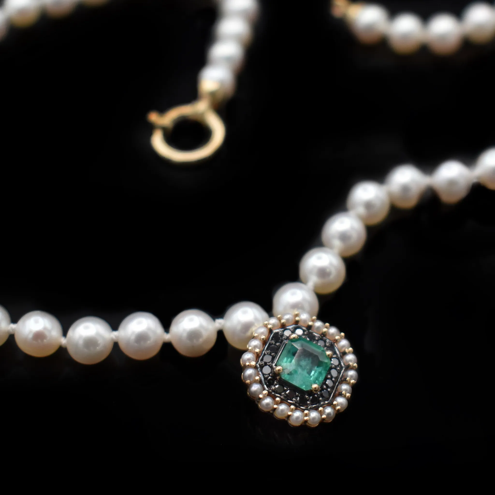 Emerald & Black Diamond Pearl Choker Necklace- One Of A Kind Series
