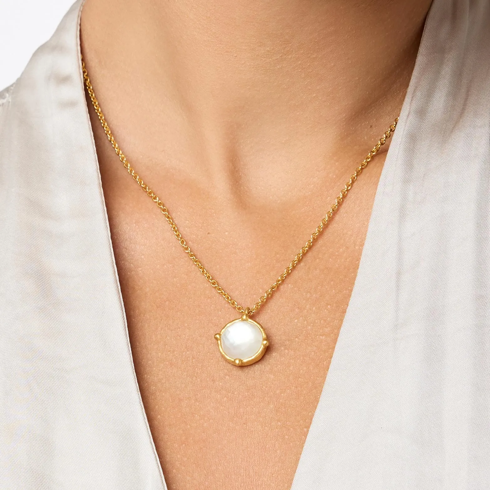 Honeybee Solitaire Necklace-Iridescent Emerald Green