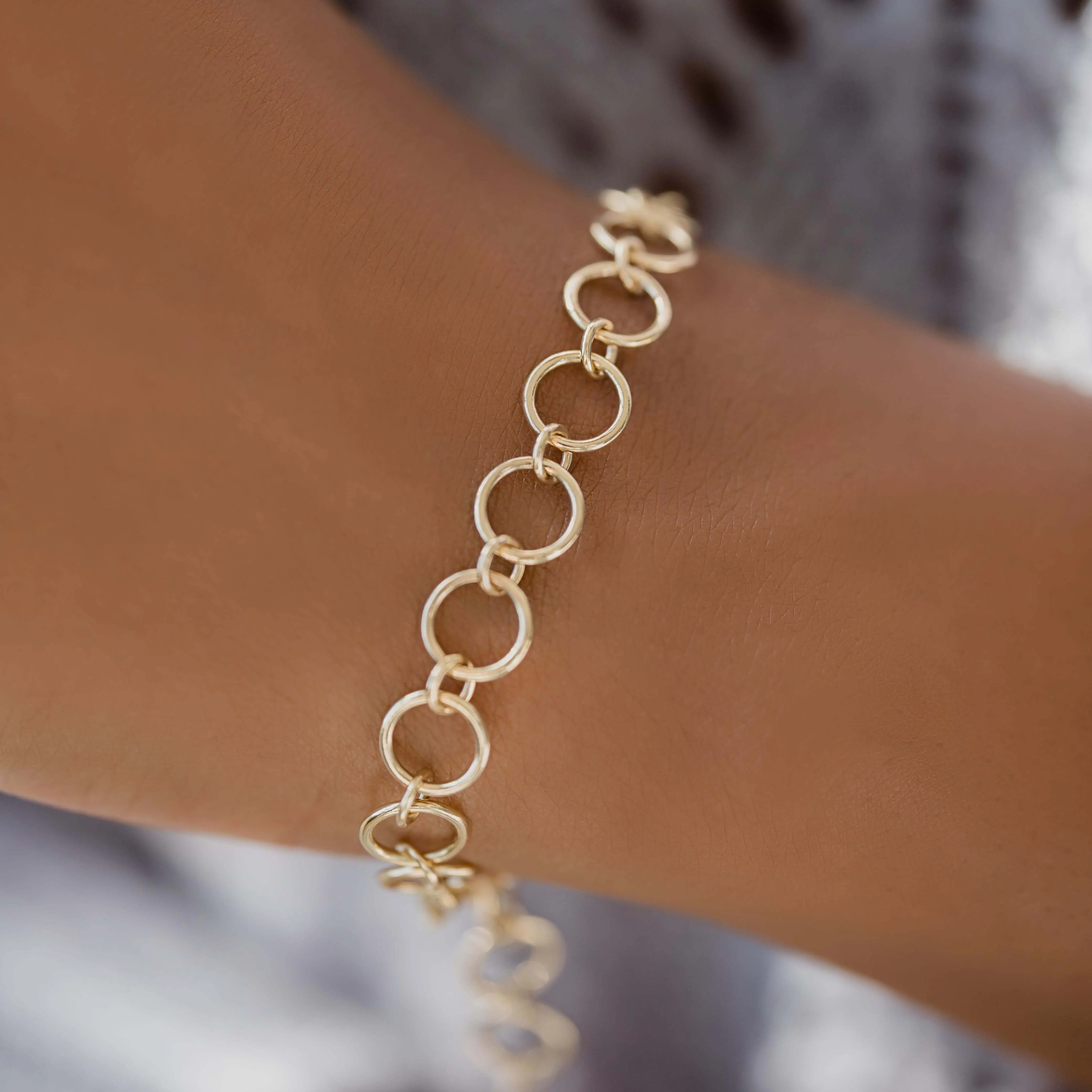 Oval Catch Clasp Chain Bracelet