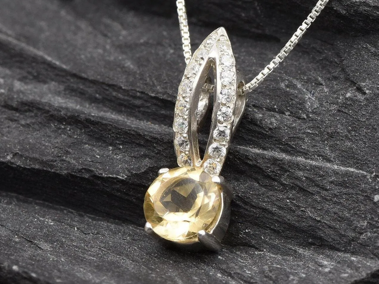 Vintage Citrine Pendant - Silver Citrine Necklace -  Dainty Citrine Necklace