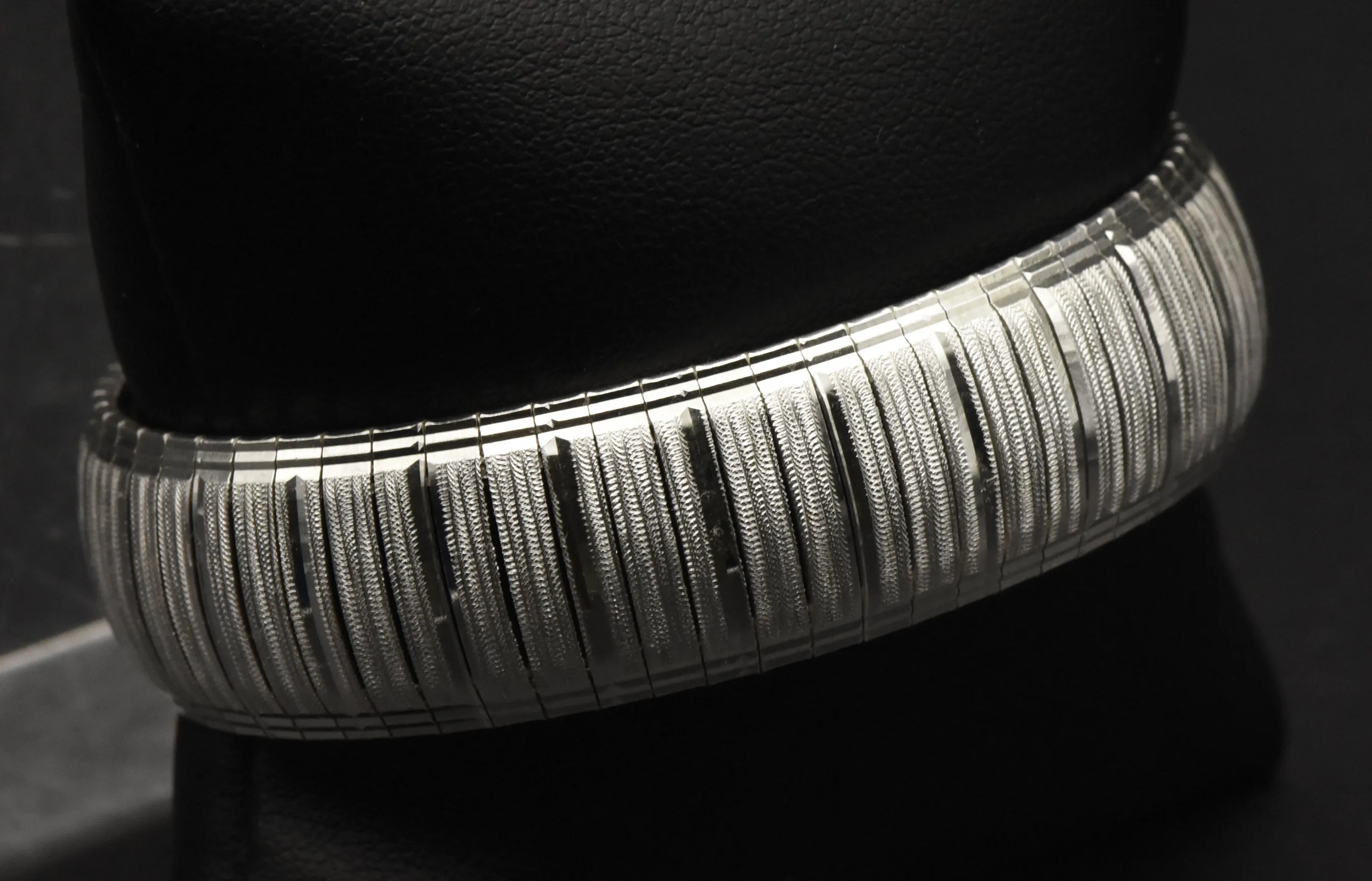 Vintage Sterling Silver Flexible Clasped Italian Bracelet - 7.5"